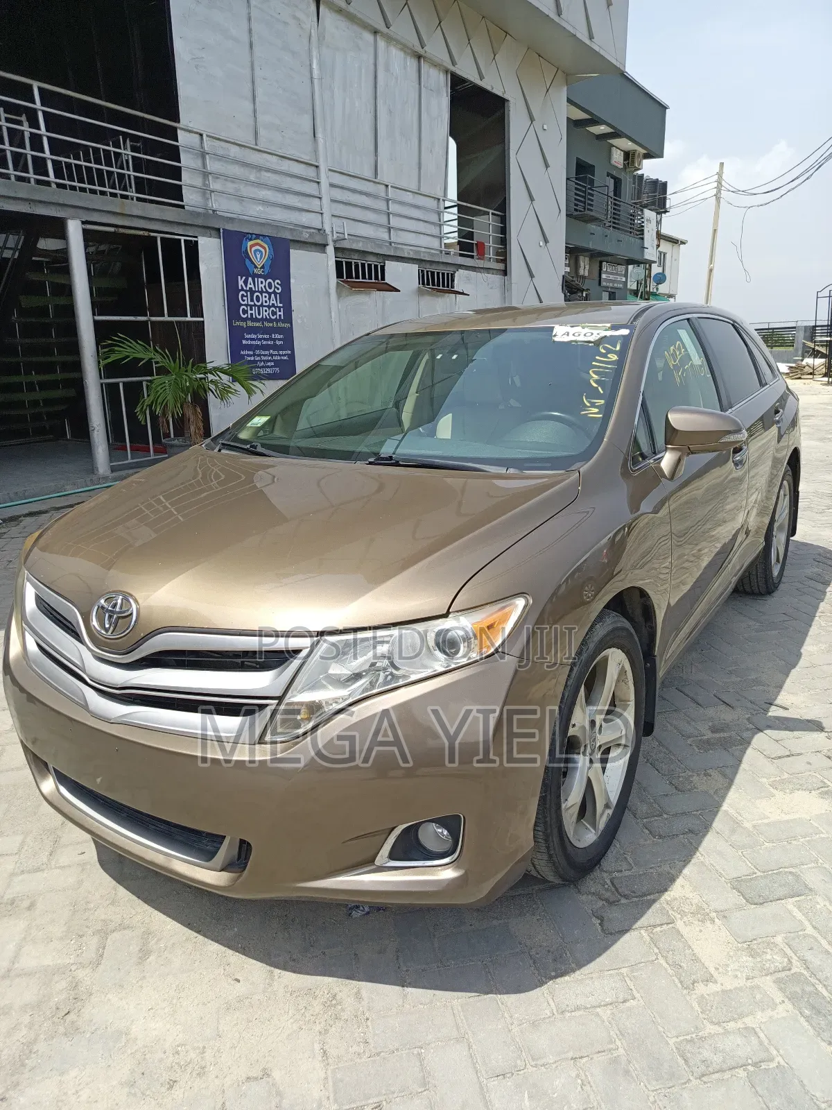 Toyota Venza XLE AWD V6 2013 Gold