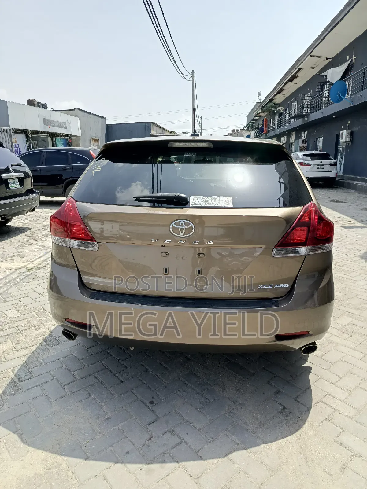 Toyota Venza XLE AWD V6 2013 Gold