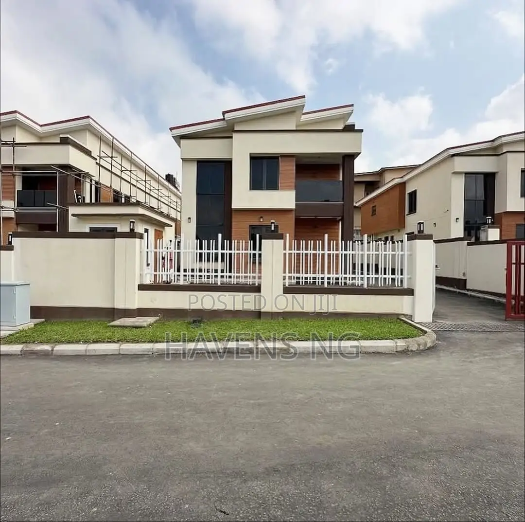 4bdrm Duplex in Life Camp for sale