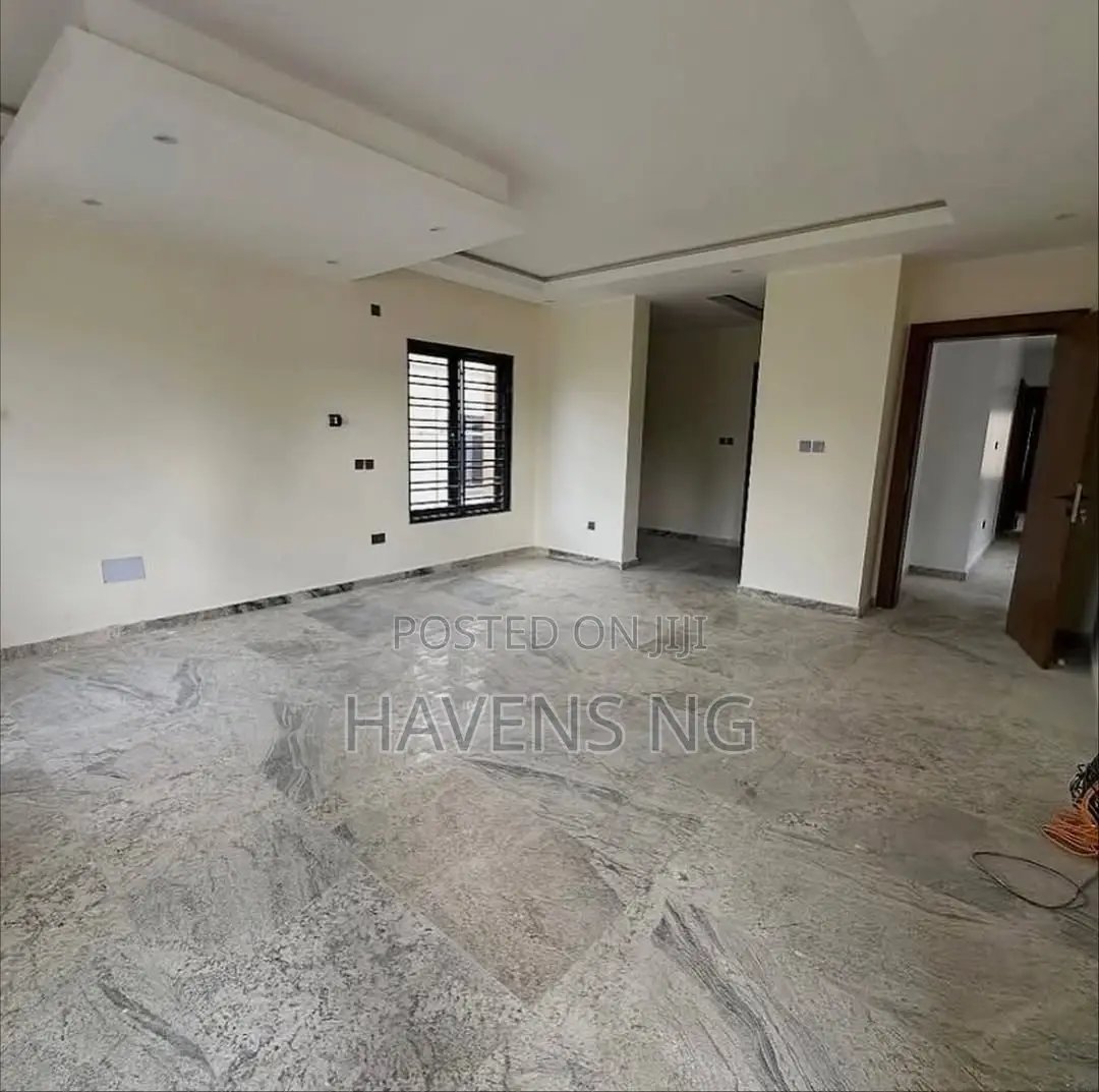 4bdrm Duplex in Life Camp for sale