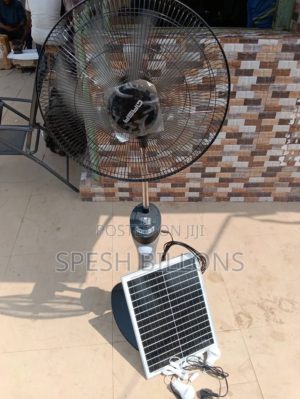 Qasa Solar Inverter Fan | 18 Inches With Solar Panel Two Led Bulbs