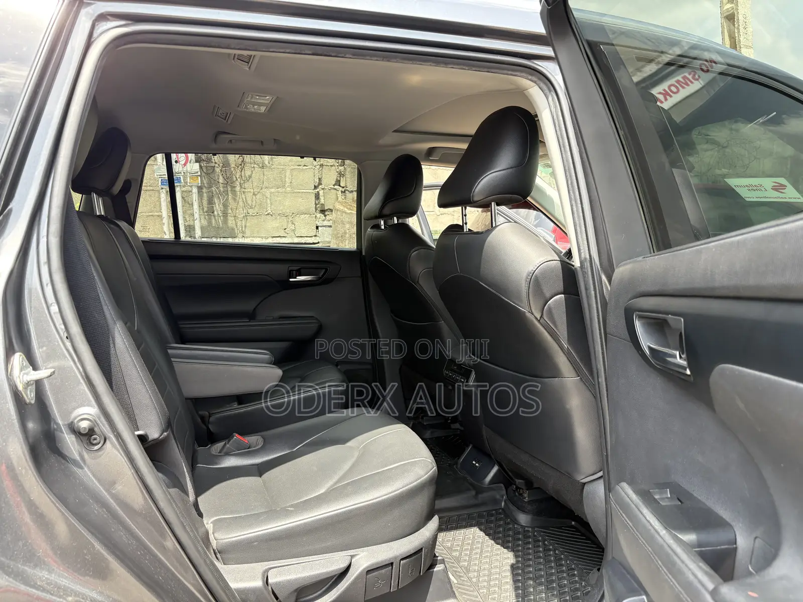 Toyota Highlander XLE 2021 Gray