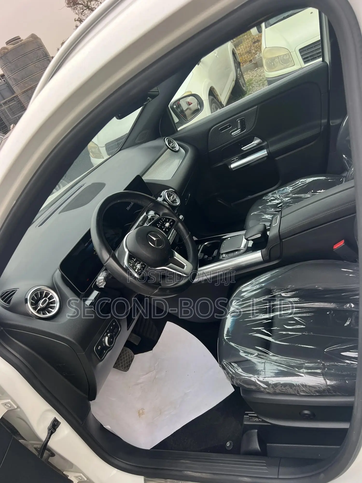 Mercedes-Benz GLA 250 2022 White