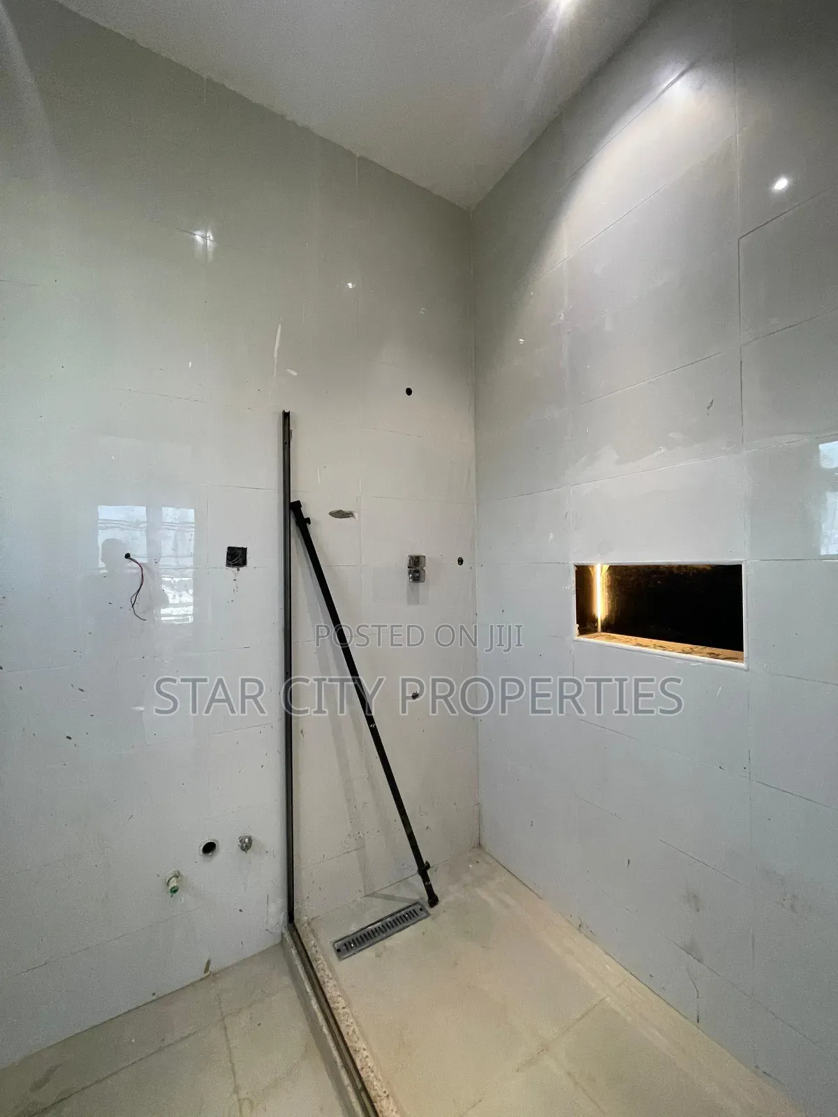 4bdrm Penthouse in Ikeja Lagos for sale
