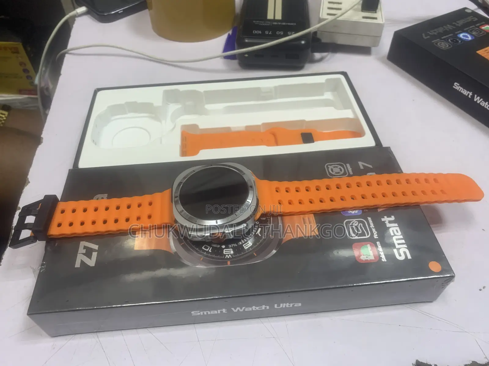 Z7 Ultra Smartwatch With Good Features