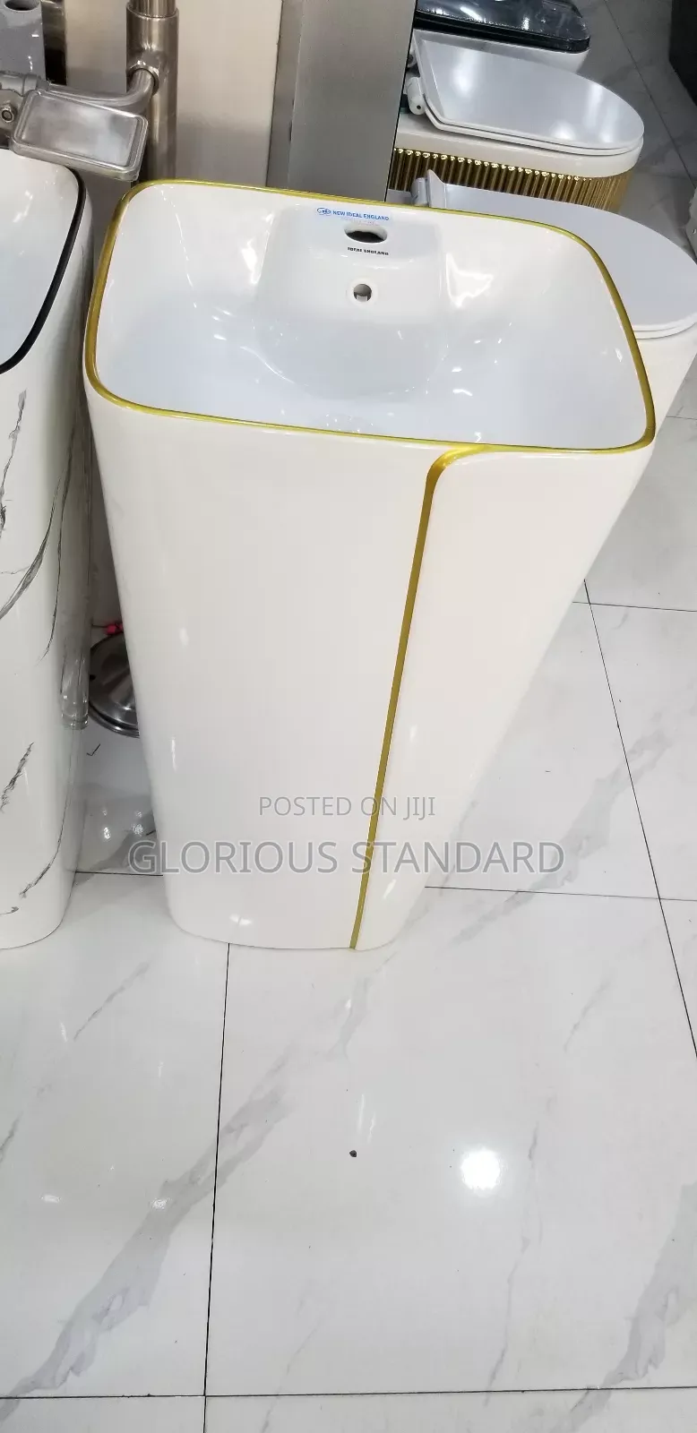Standing Wash Hand Basin With Colored Line