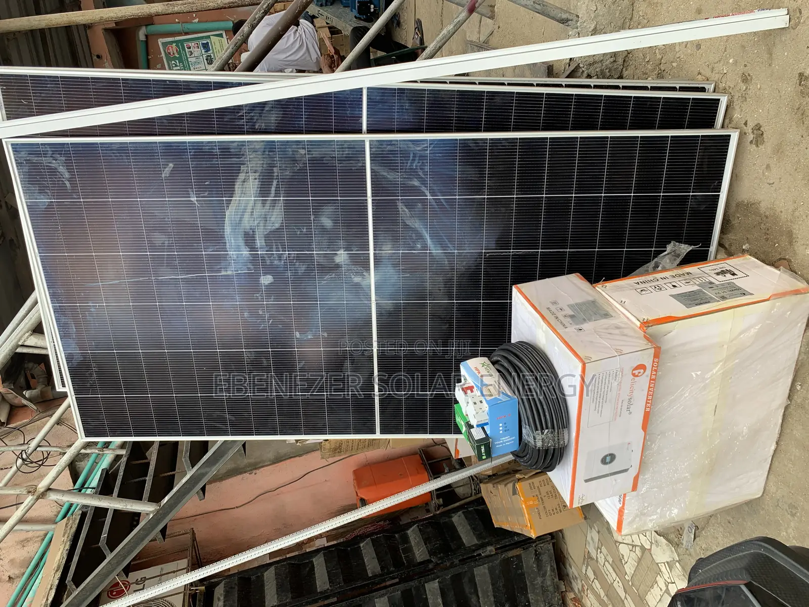 10kwh Lithium Battery/ 6kva Inverter/ 6pics of 710w Panels Full Setup