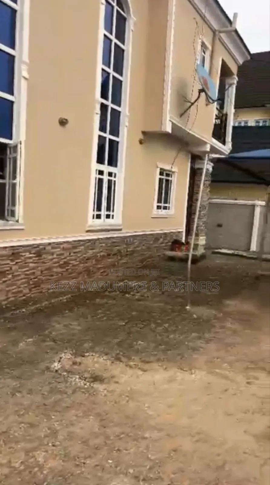 5bdrm Duplex in Akachi Pocket Layout for sale