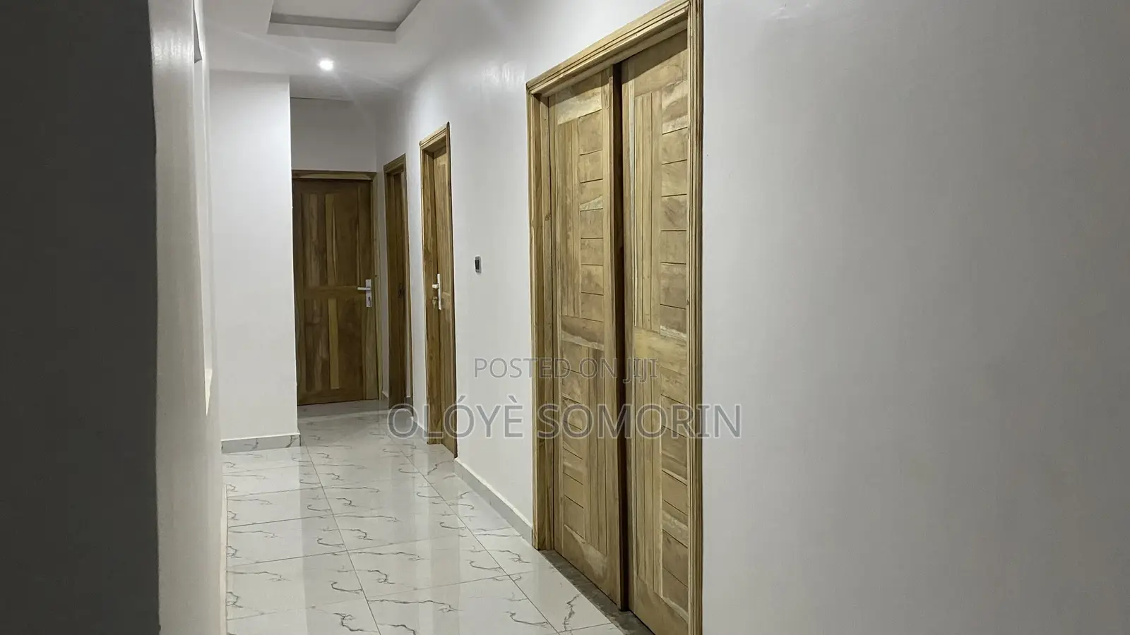 8bdrm Bungalow in Moganna, Elebu, Akala Express for sale