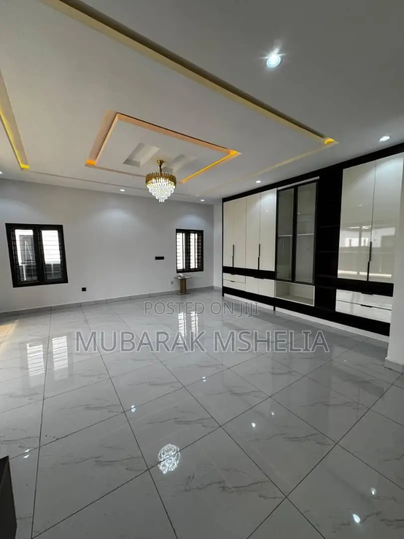5bdrm Duplex in Katampe Extension for sale