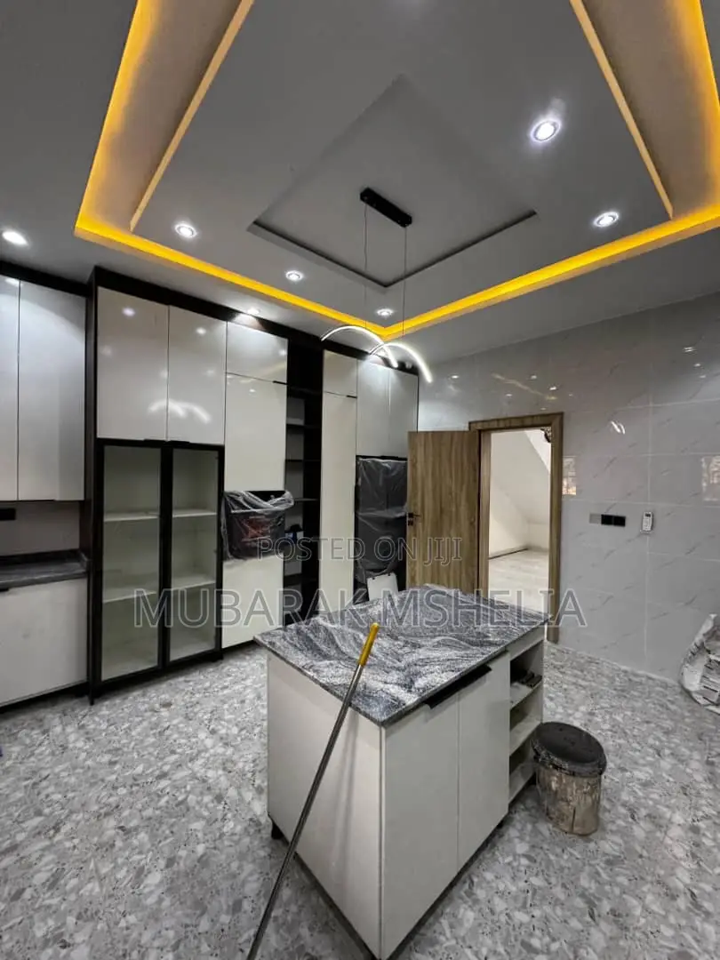 5bdrm Duplex in Katampe Extension for sale