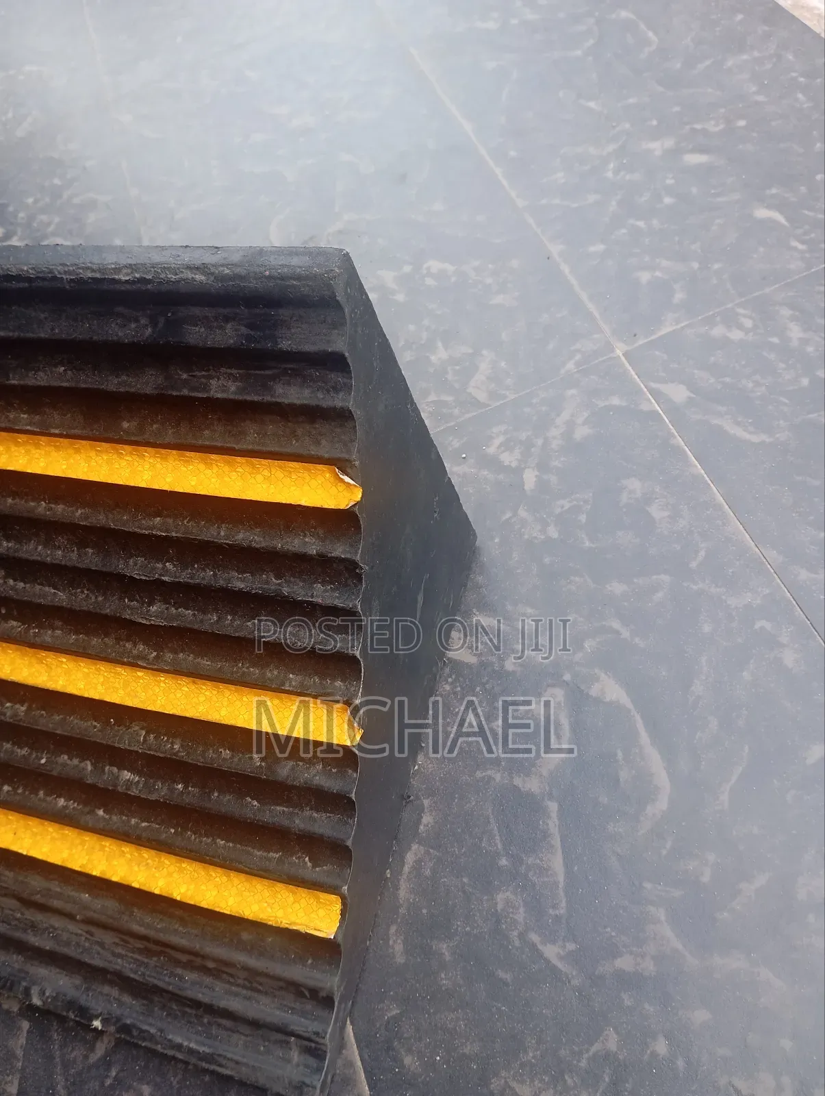 Heavy Duty Wedge Rubber Will Chock