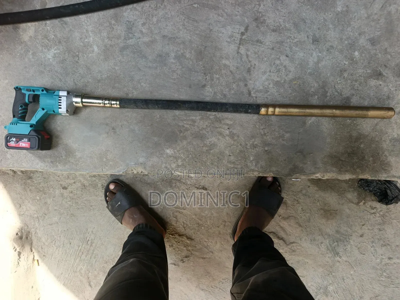 Cordless Concrete Vibrator 1 Meter 21v