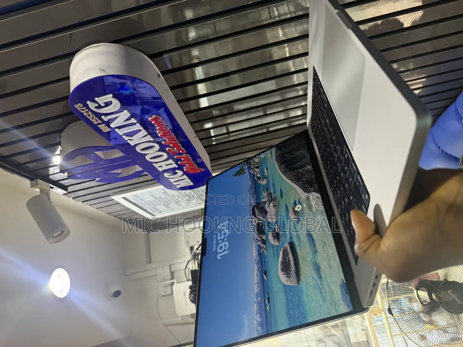Laptop Apple MacBook Pro 2021 M1 16GB Apple M1 Pro SSD 512GB