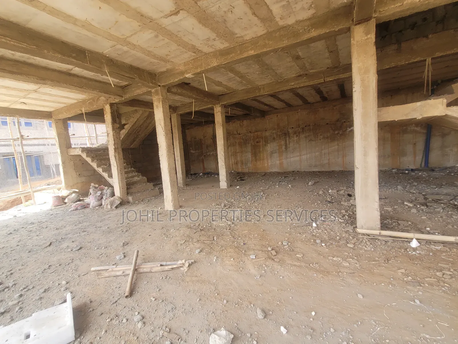 4bdrm Duplex in Admiralty Estate for sale