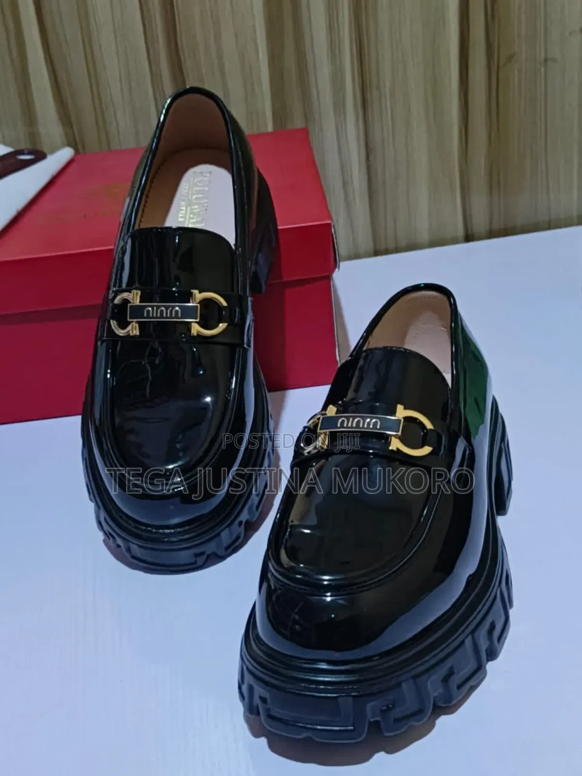 Polowalk Glossy Leather High Sole Shoe