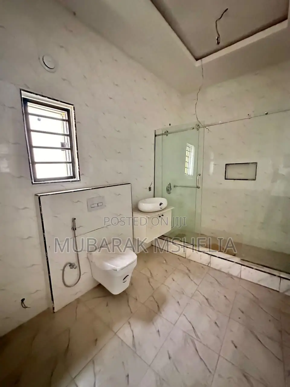 5bdrm Duplex in Guzape District for sale