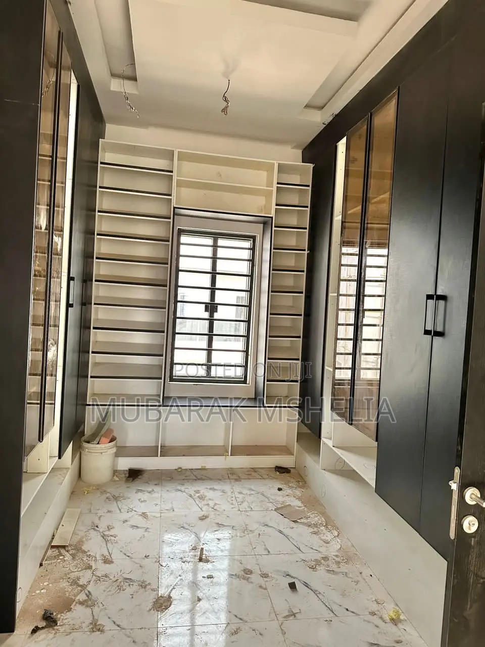 5bdrm Duplex in Guzape District for sale