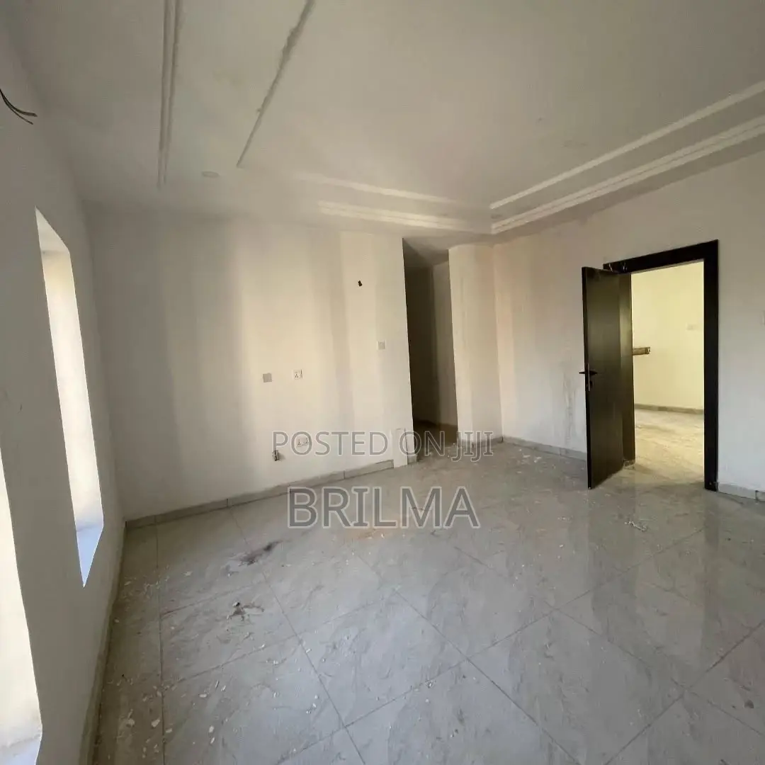 4bdrm Duplex in Jahi for sale