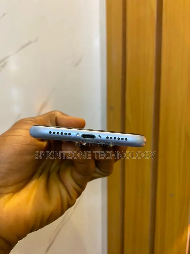 Apple iPhone XR 64 GB Blue