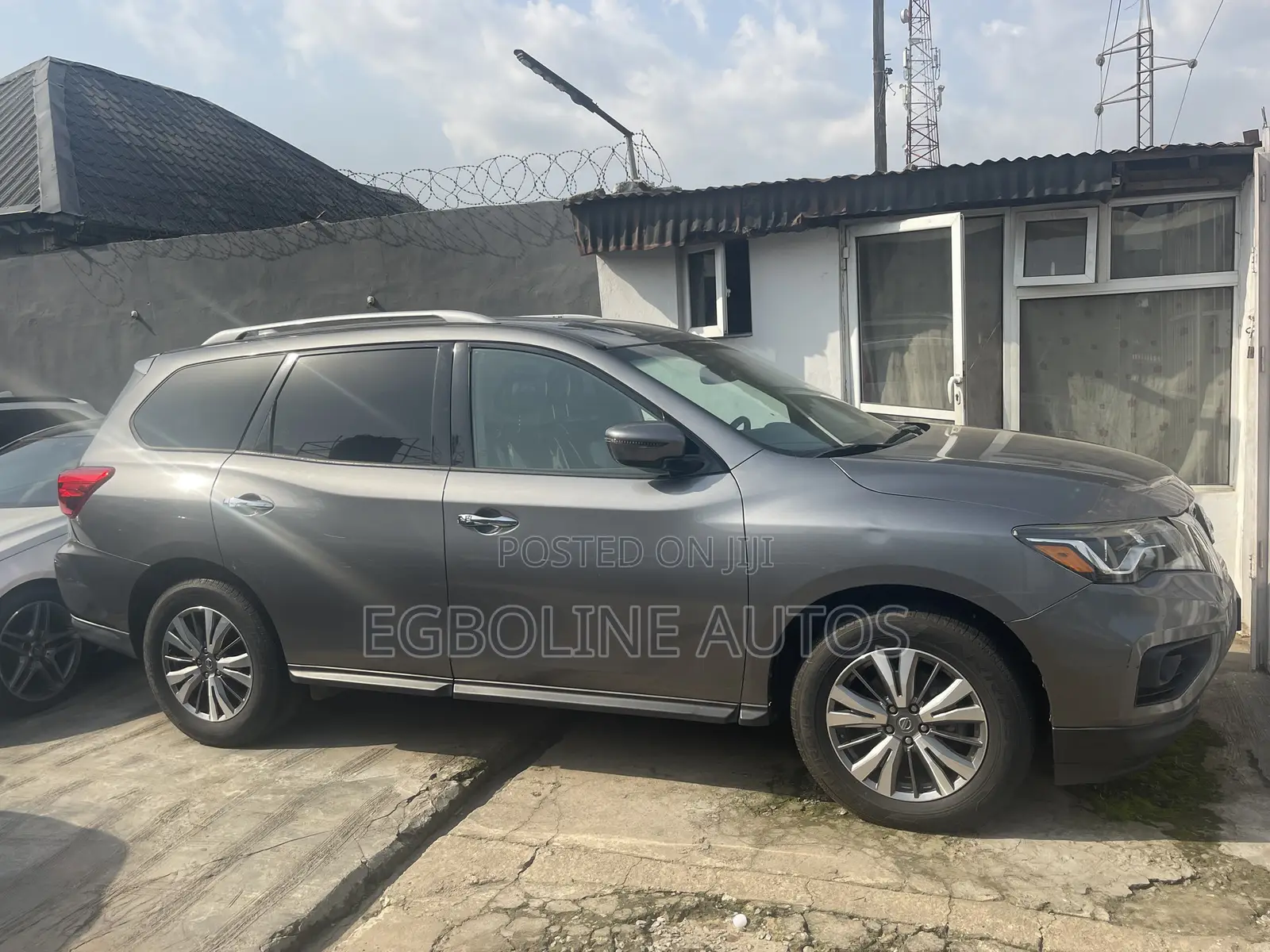 Nissan Pathfinder 2020 Gray