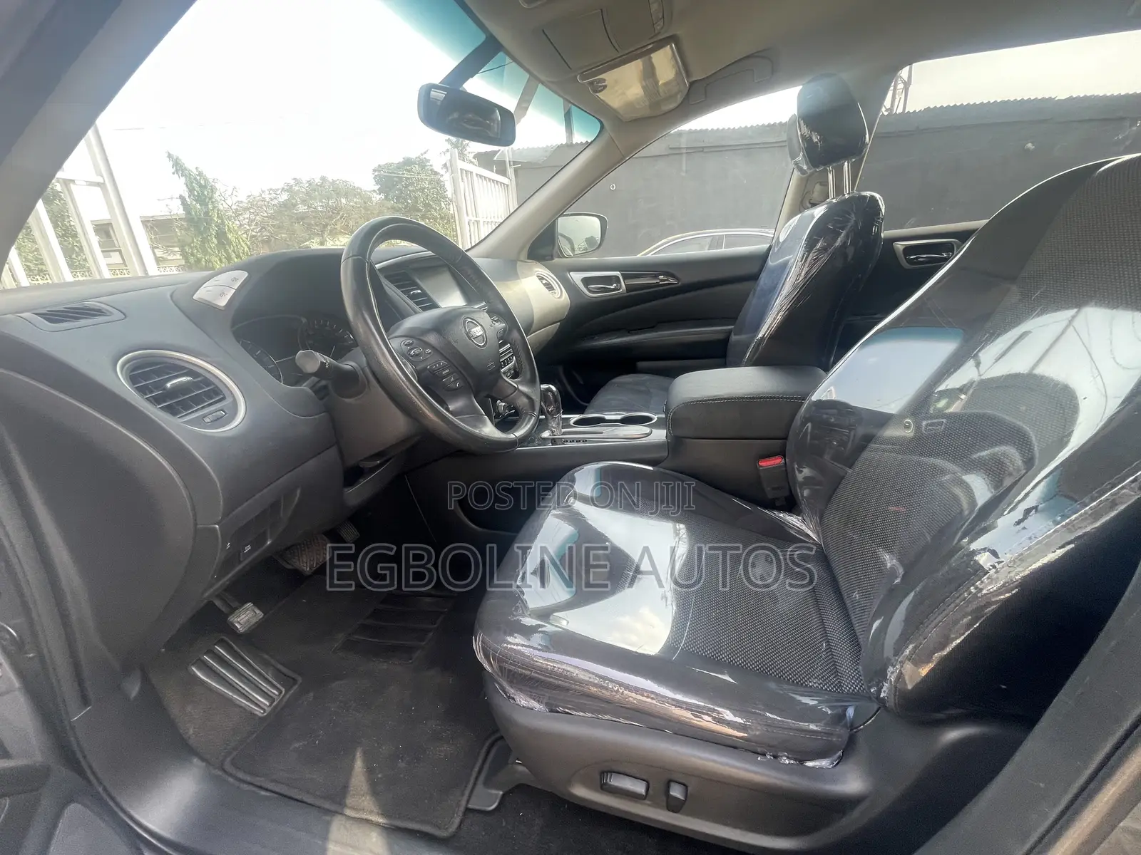 Nissan Pathfinder 2020 Gray