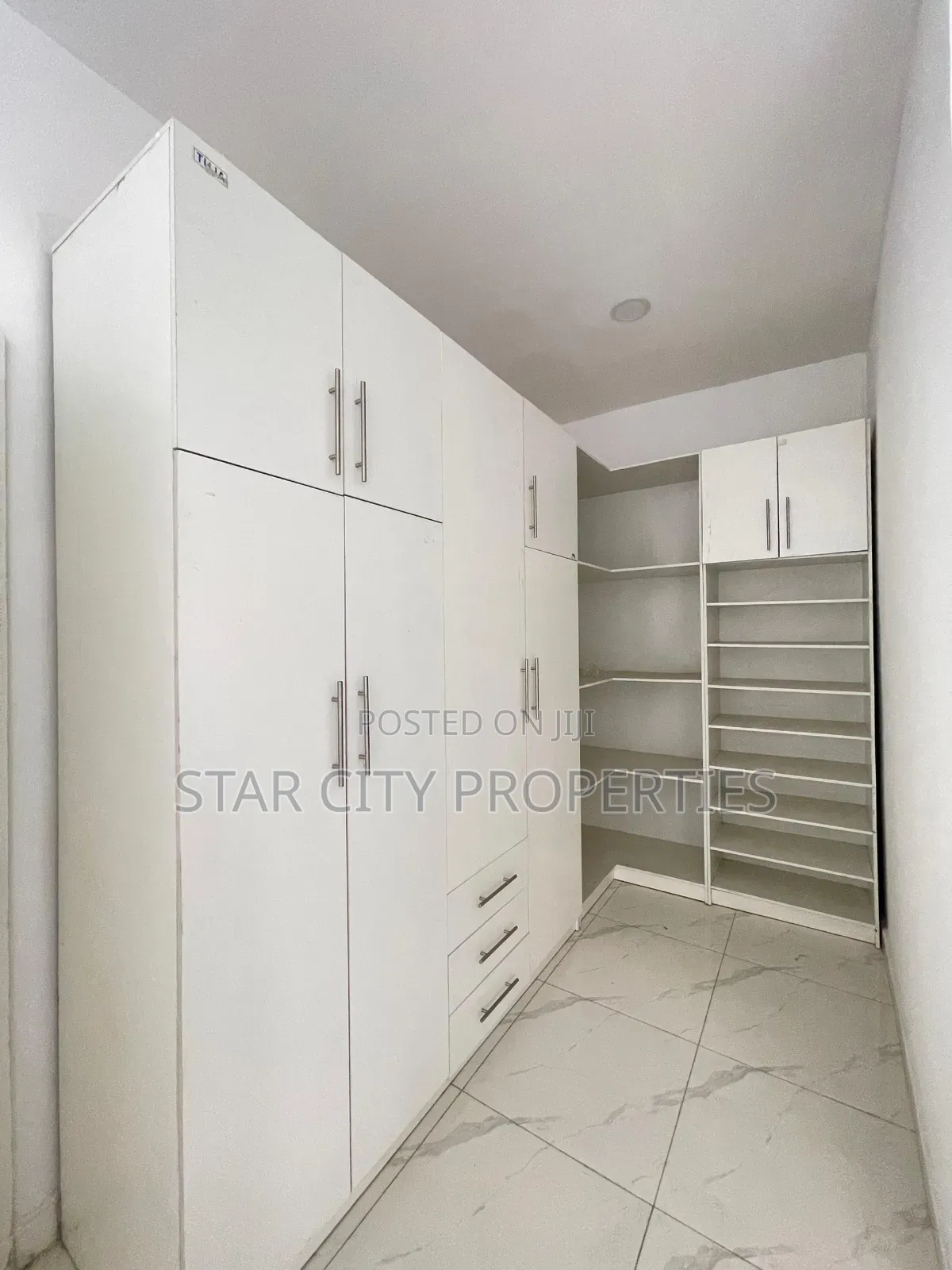 4bdrm House in Omole for sale
