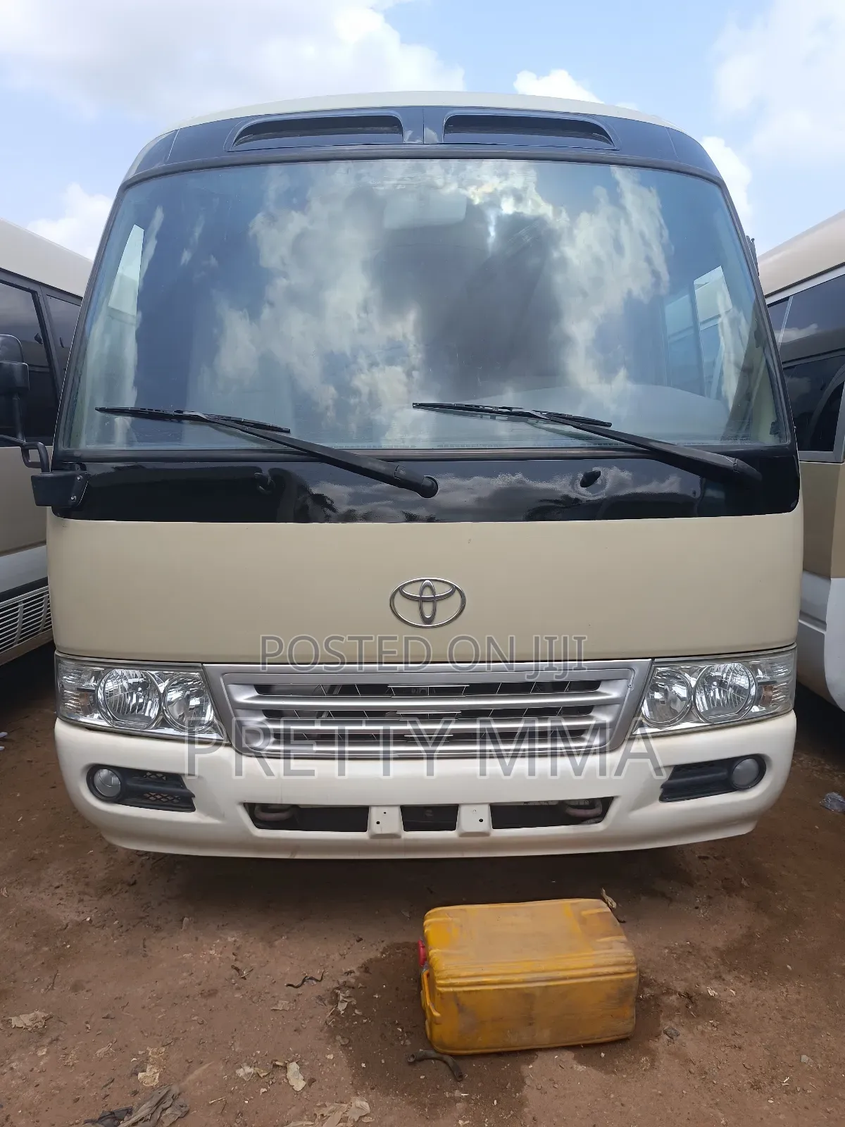 Toyota Coaster 2017 Beige