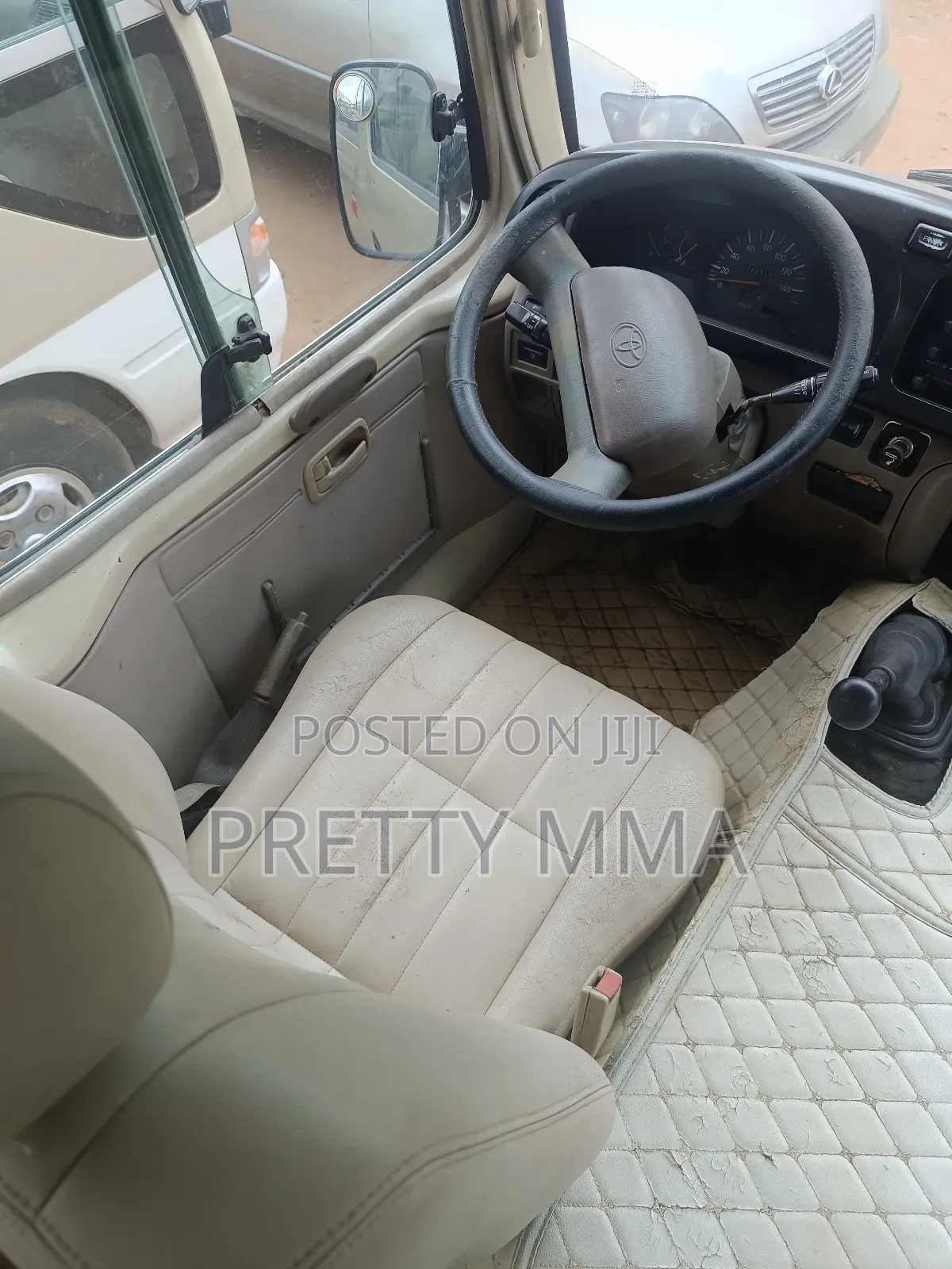 Toyota Coaster 2017 Beige