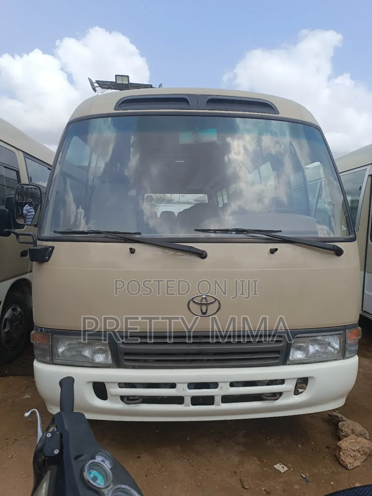 Toyota Coaster 2017 Beige