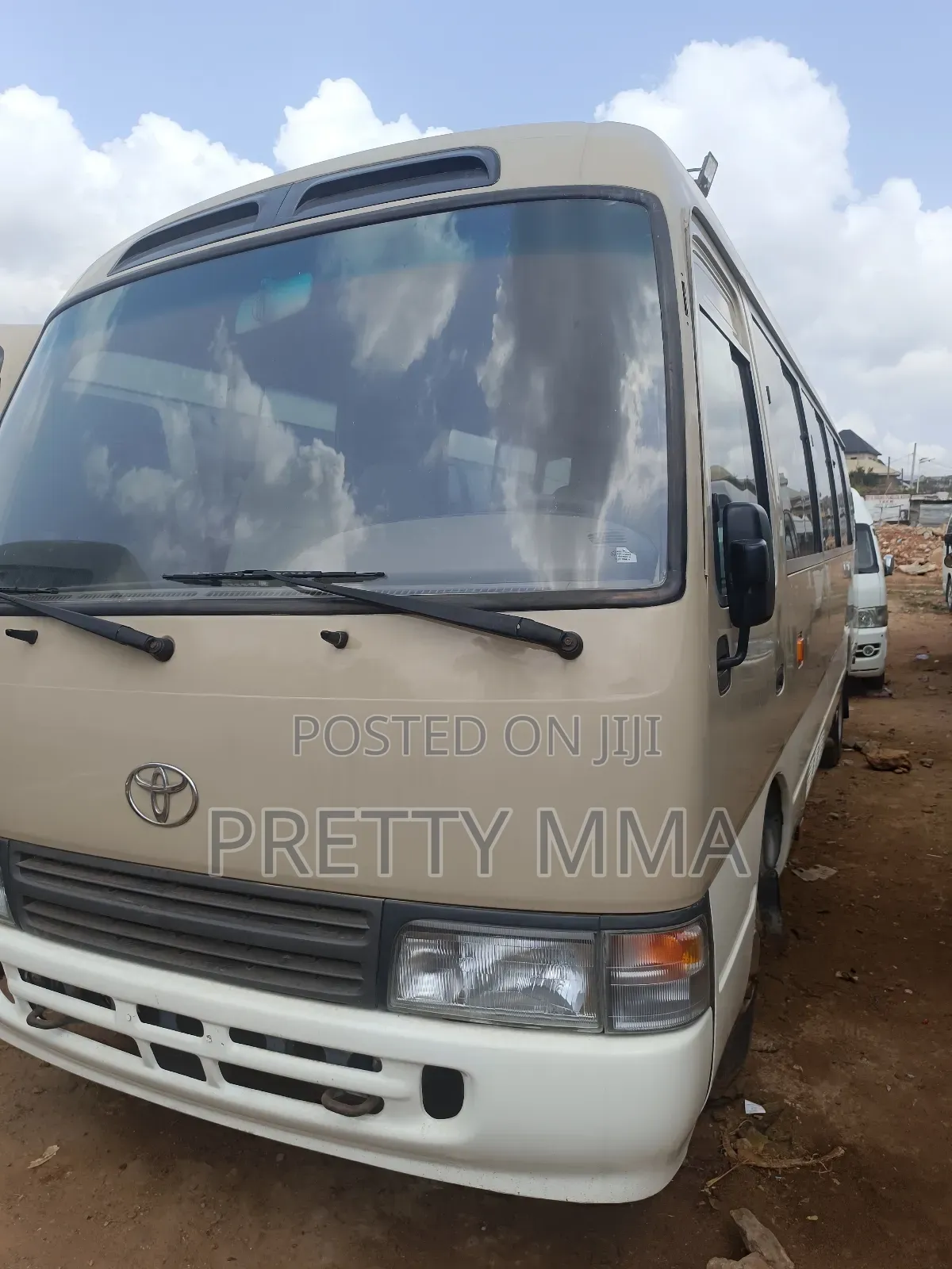 Toyota Coaster 2017 Beige