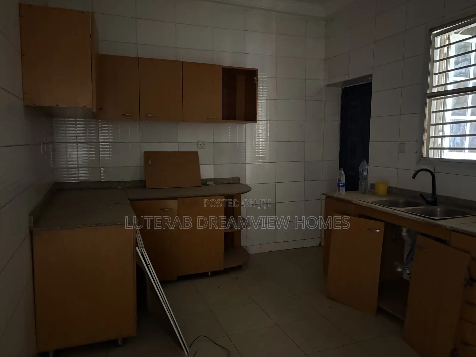 3bdrm Block of Flats in Jabi Dakibuyi for rent