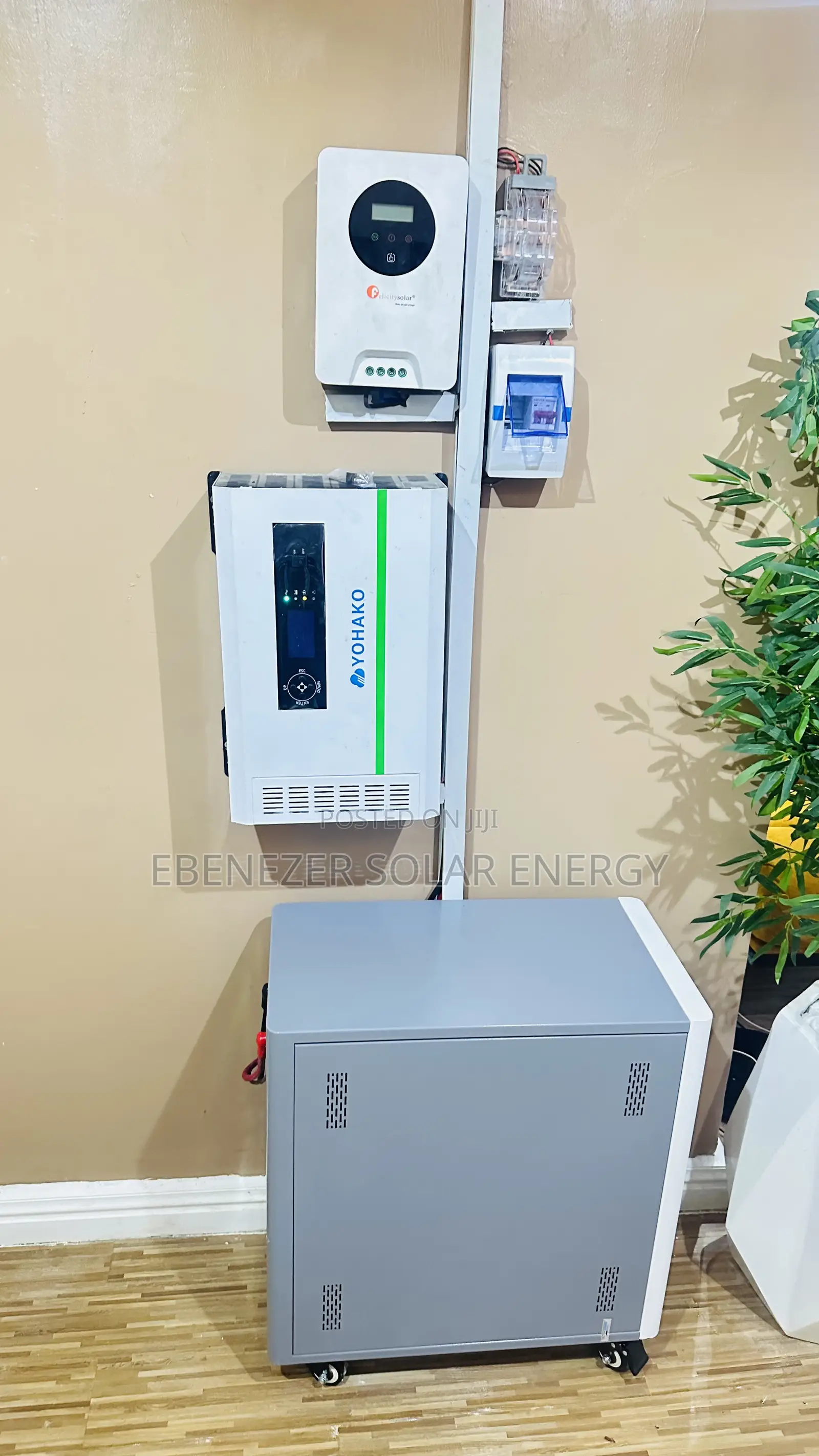 15kwh Cworth Battery/ 7.5kva Inverter/ 12pics 600w Panel/Full Package