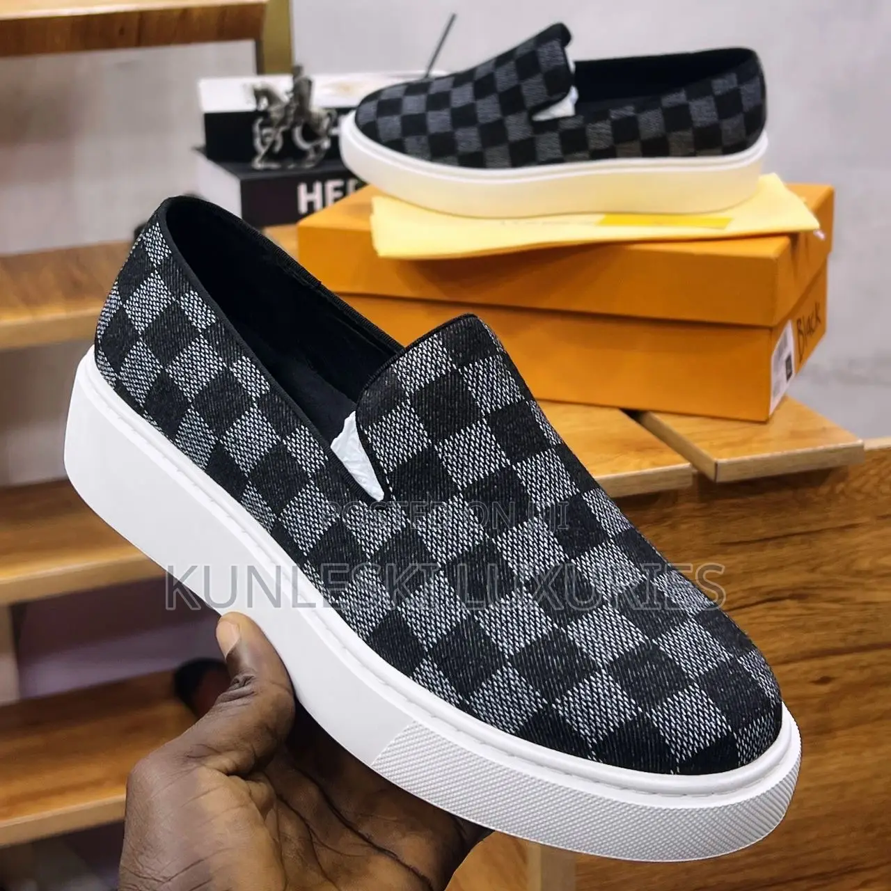 Original Louis Vuitton Checkerboard Casual Sneakers In 2 Colorways