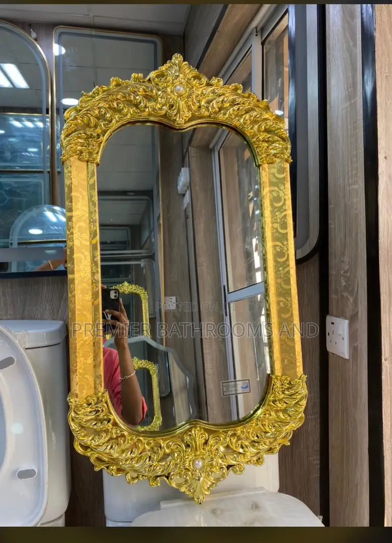 Royal Mirror