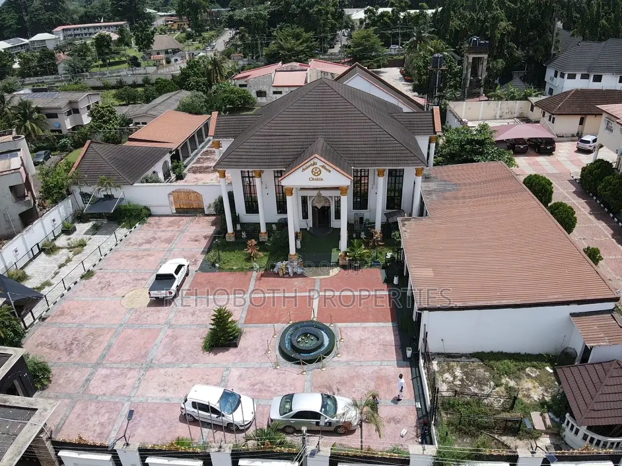 9bdrm Duplex in Jericho for sale