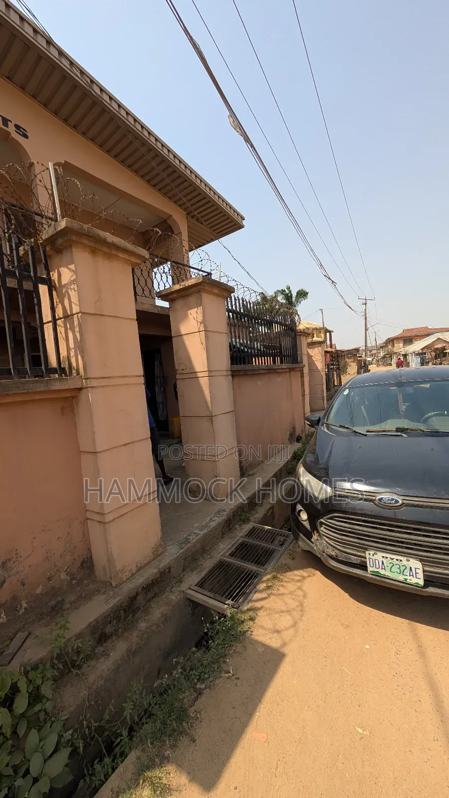 ₦10m Potential 18-Rooms Self Contained Hostel Trekable to Unibadan