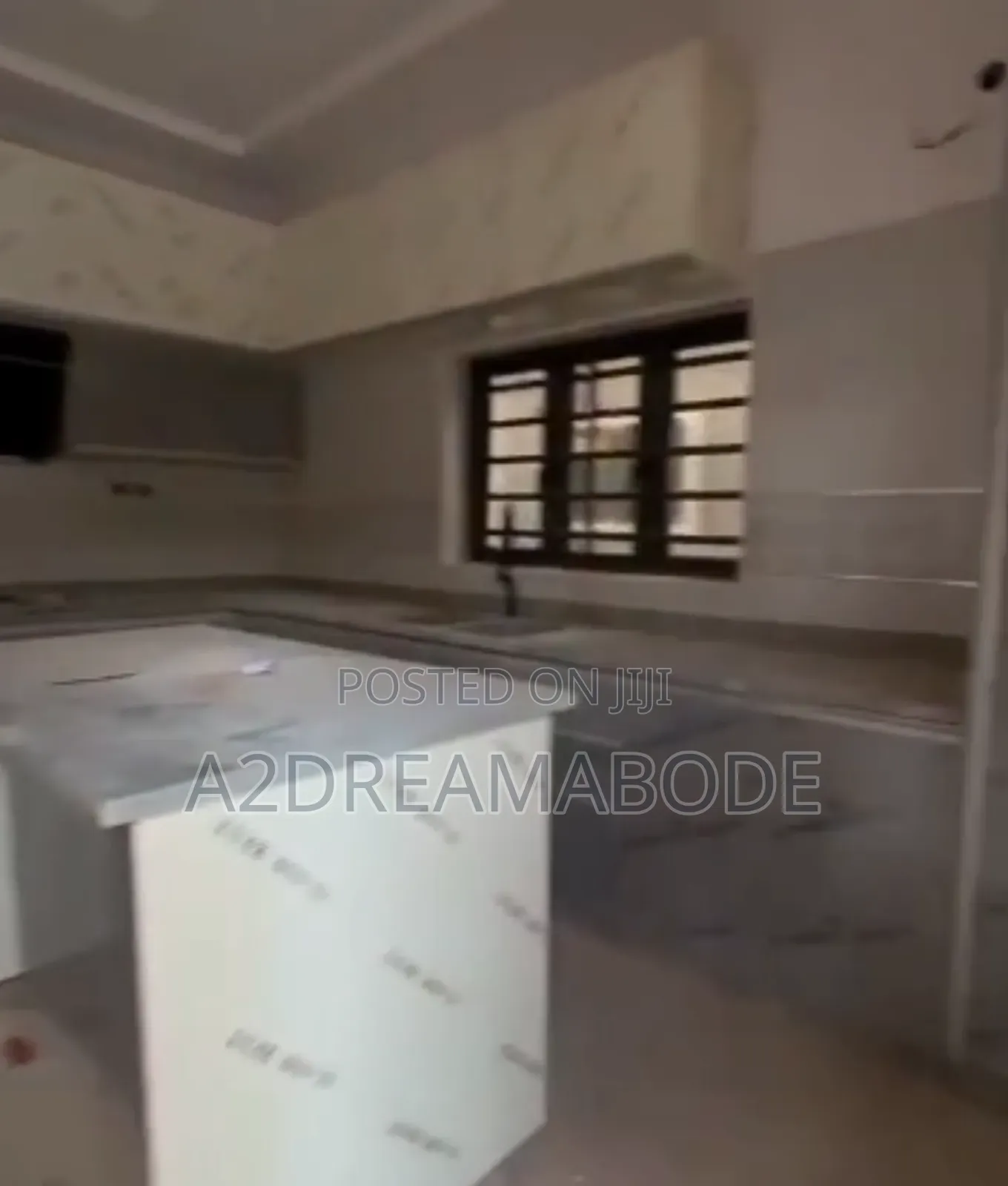 4bdrm Duplex in Shonibare, Maryland for rent