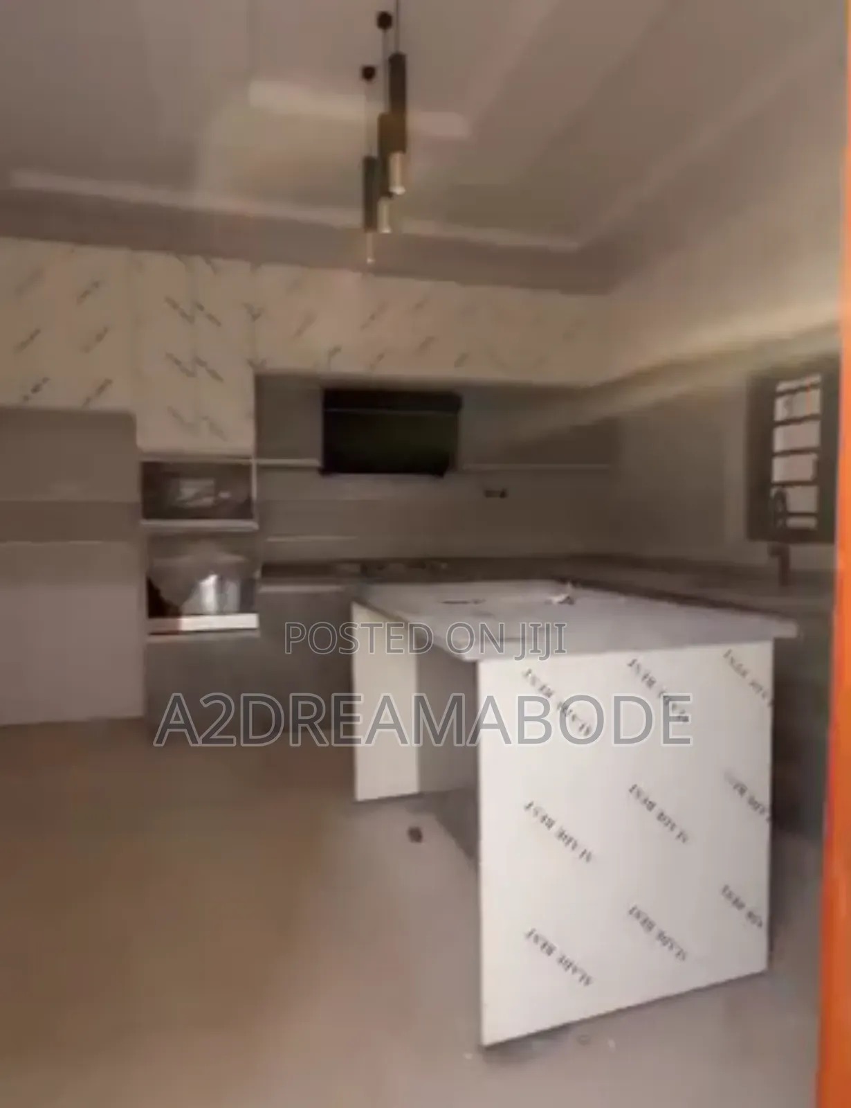 4bdrm Duplex in Shonibare, Maryland for rent