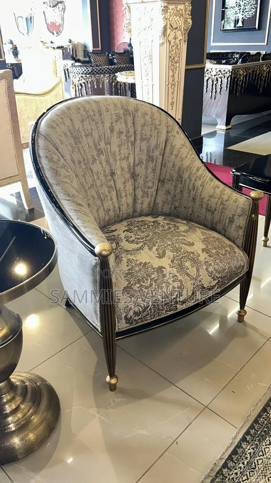 Royale Sofa Set