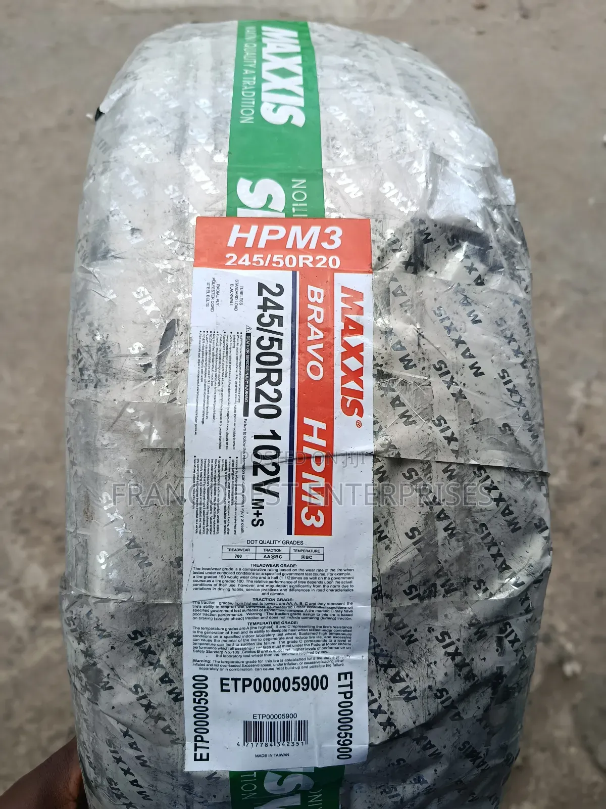 245/50r20 Maxxis Tire