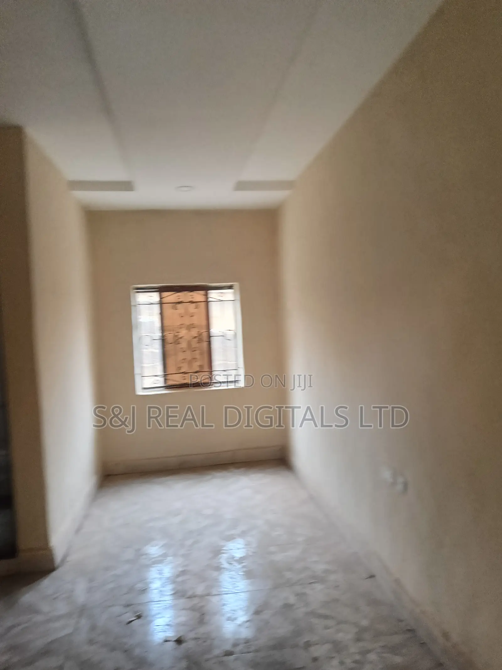 4bdrm Duplex in Kiami for sale