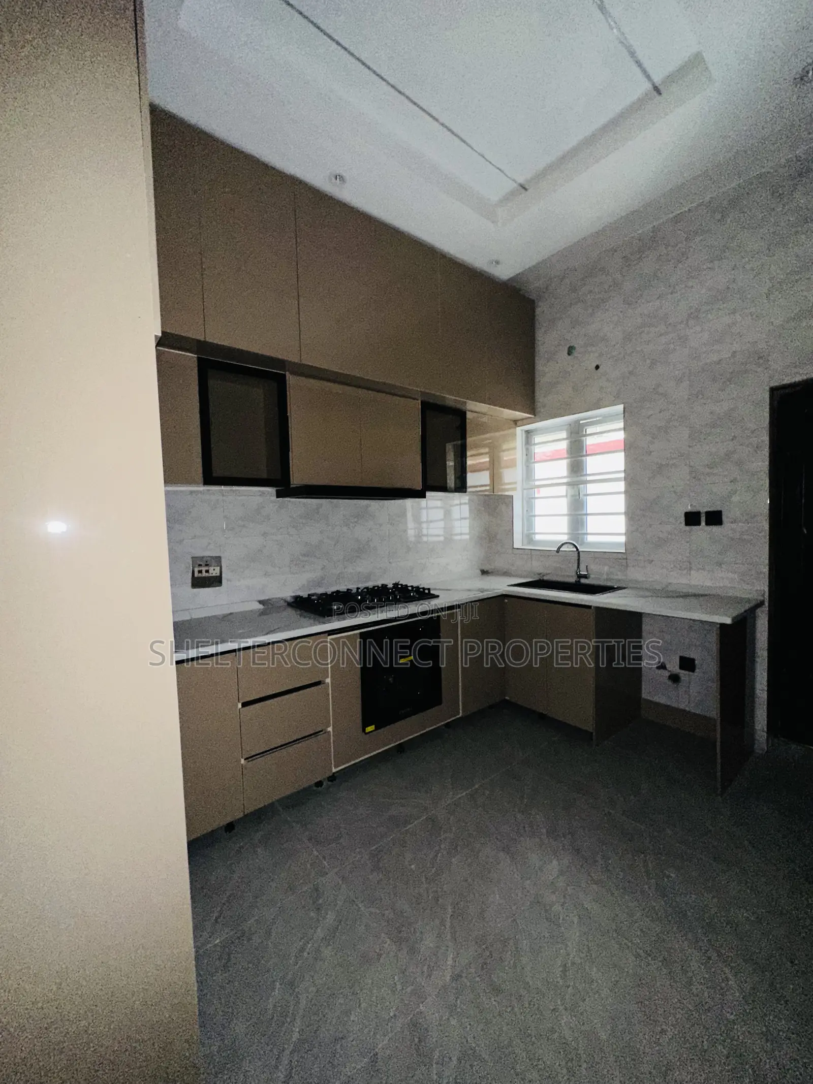 4bdrm Townhouse/Terrace in Lekki for sale