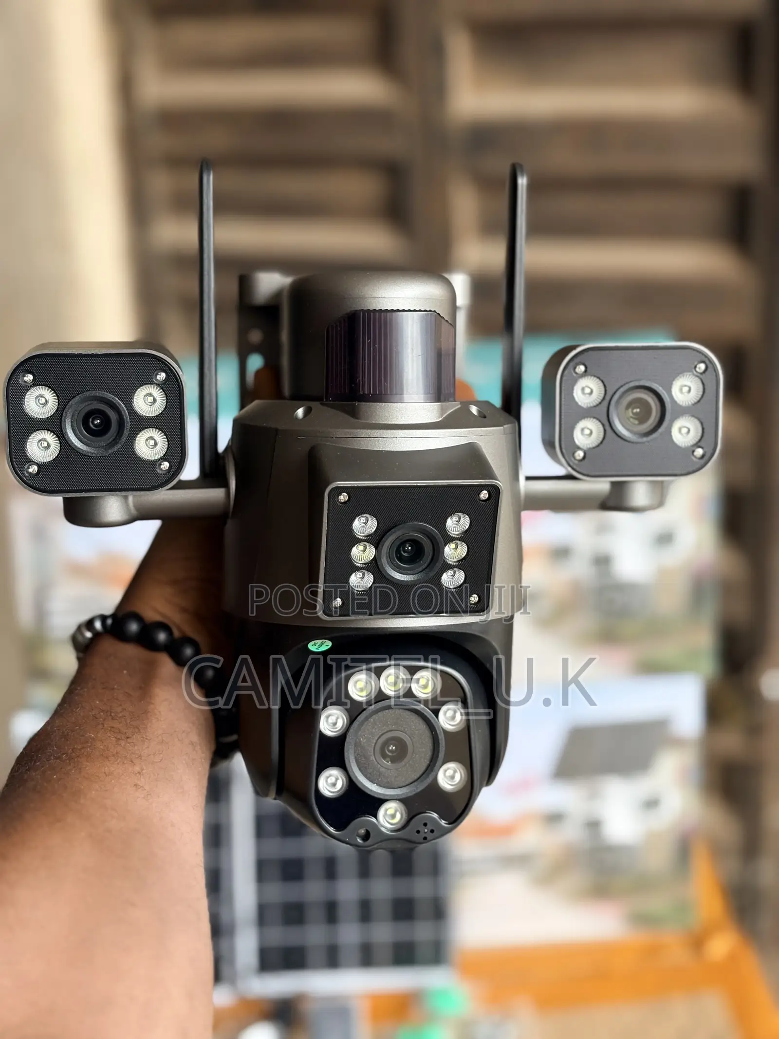 4-Lens Aov PTZ Solar Security Camera