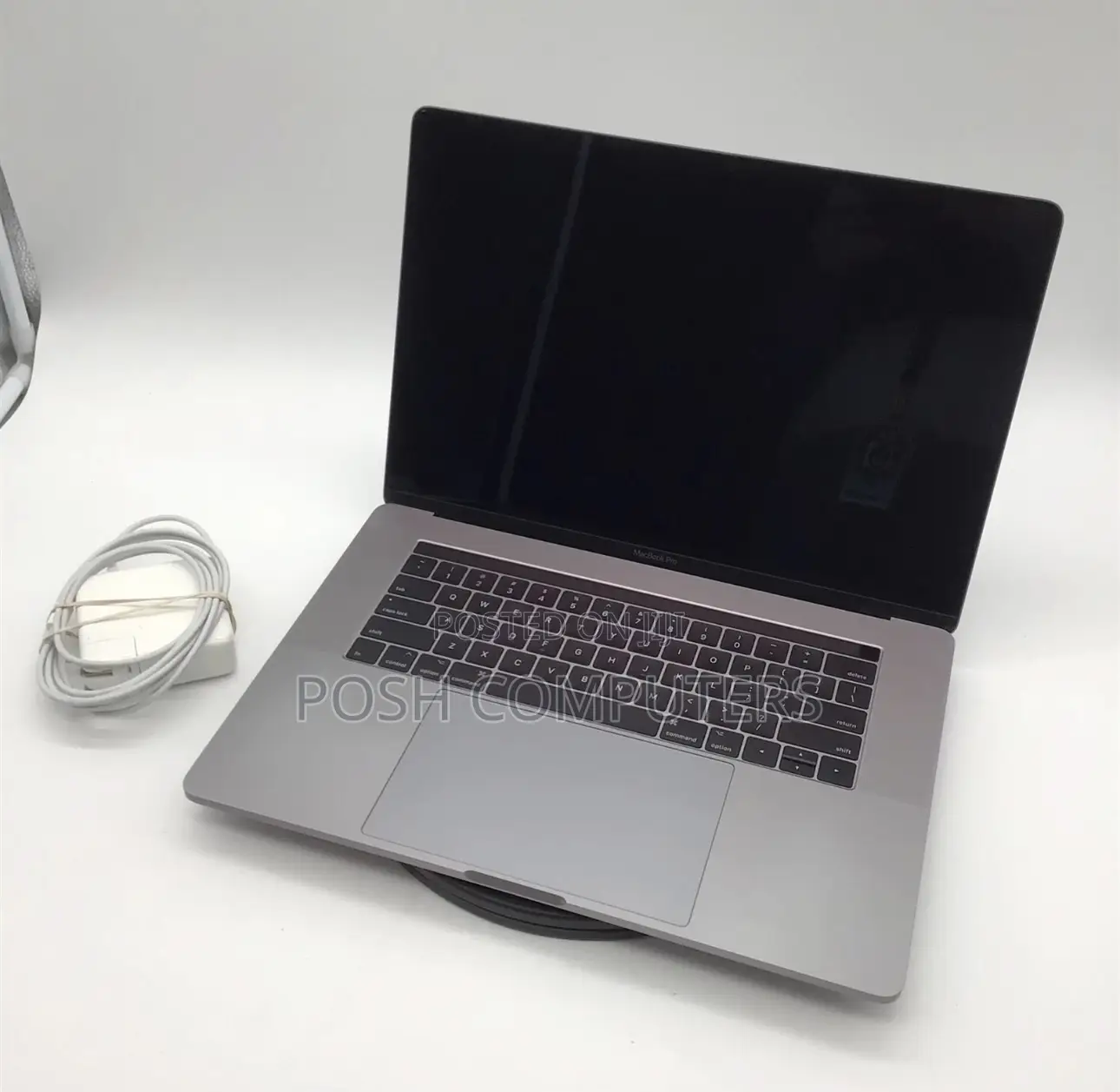 Laptop Apple MacBook Pro 2017 16GB Intel Core i7 SSD 512GB