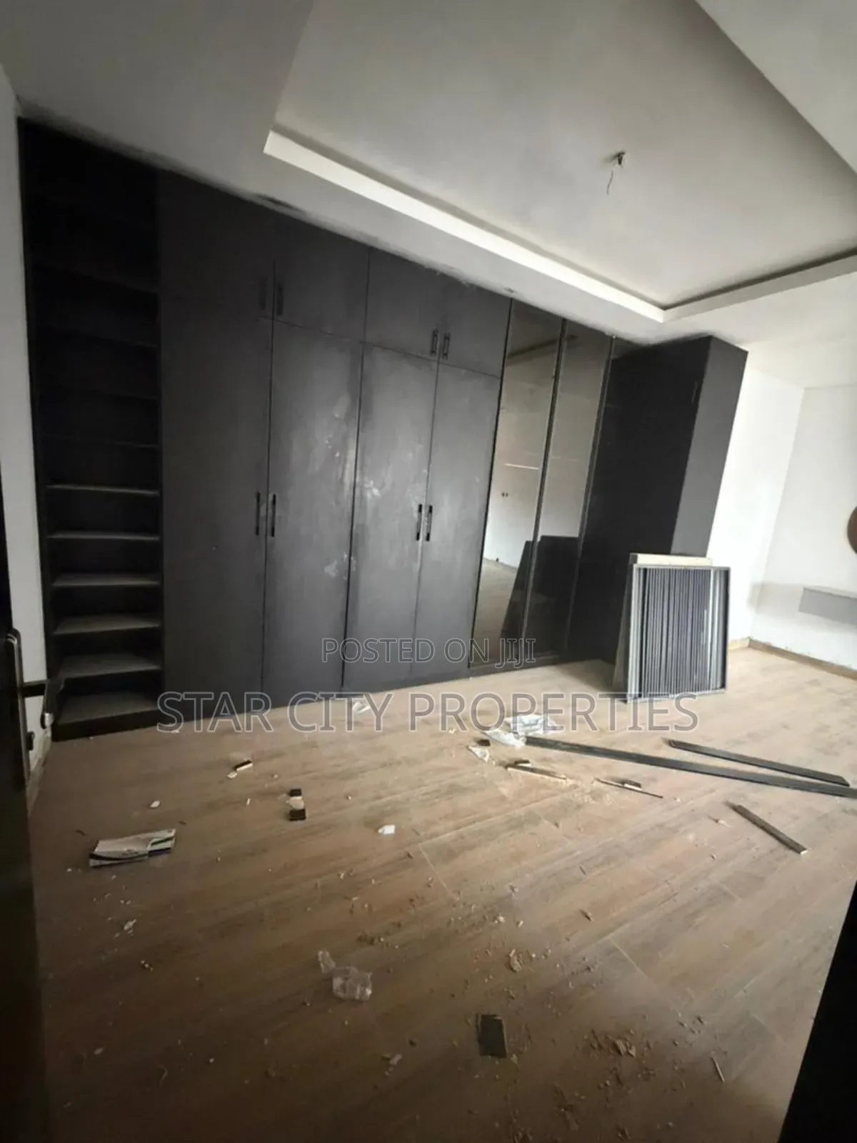 4bdrm Townhouse / Terrace in Mangrove, Ogudu Gra for rent
