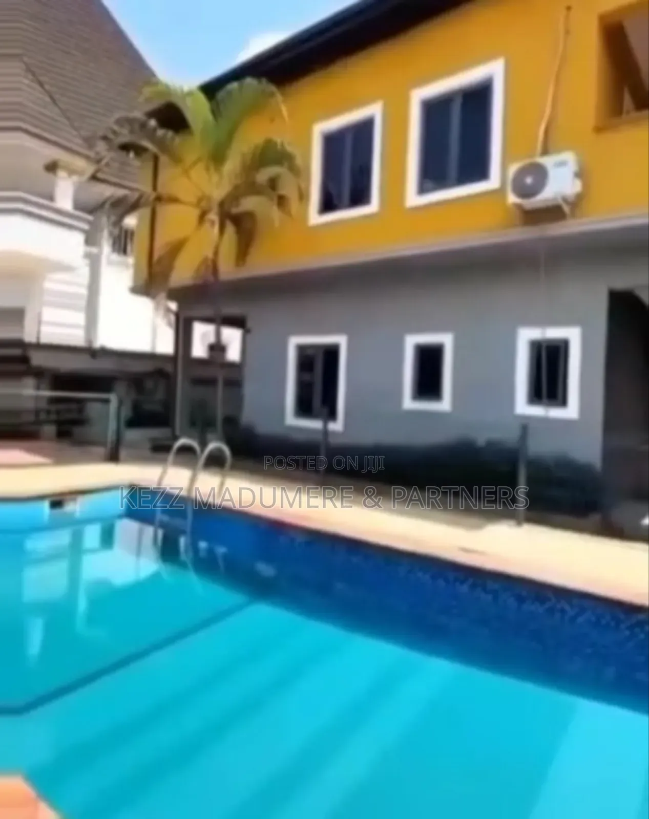 5bdrm Duplex in Gated Estate, for sale