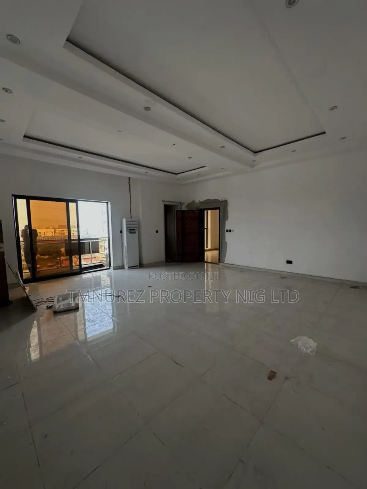 3bdrm Block of Flats in Lekki Phase1 for rent