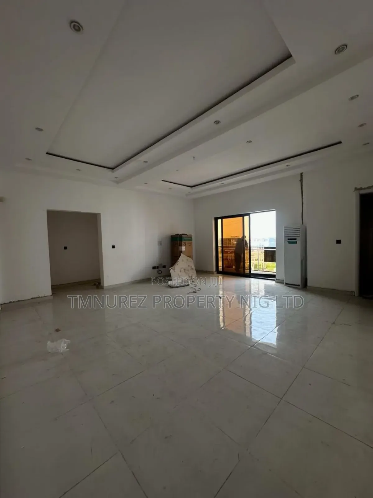 3bdrm Block of Flats in Lekki Phase1 for rent