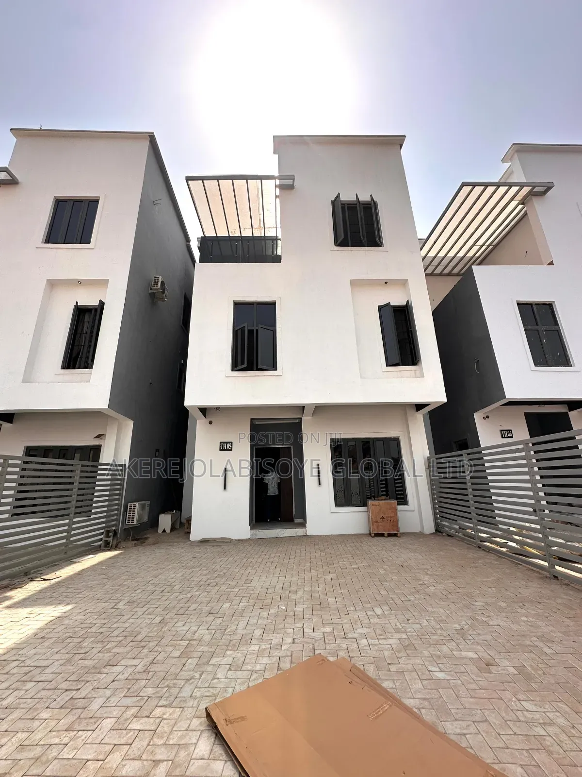 4bdrm Duplex in Guzape, Abuja for sale